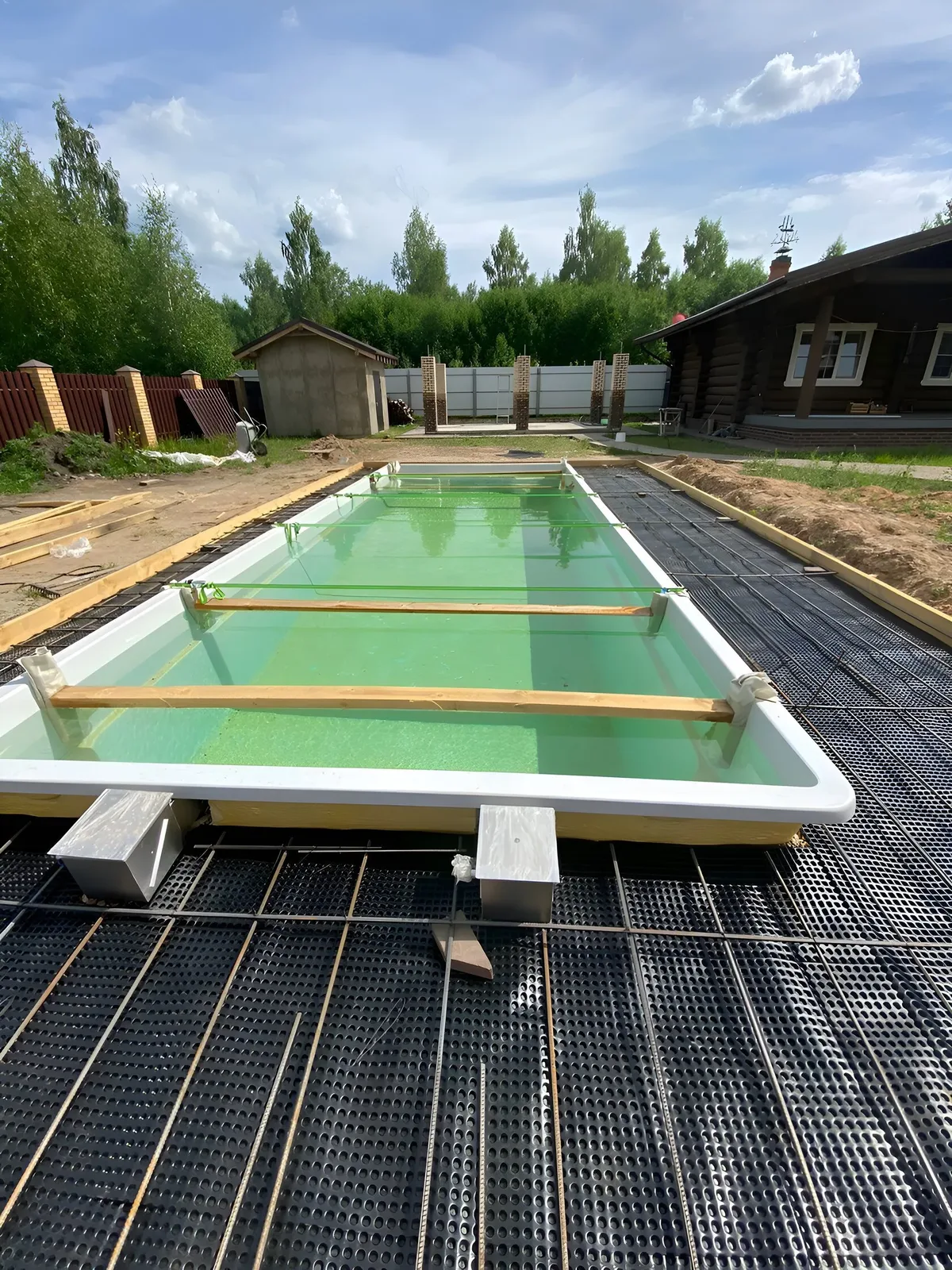 Laguna 9 — вечернее освещение в Железногорске